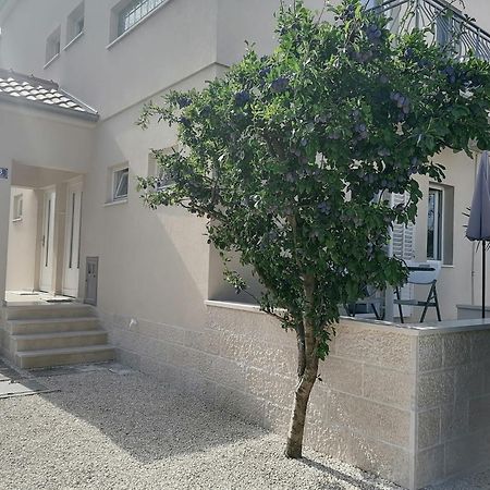 Apartmani Sruk ซูโกชัน ภายนอก รูปภาพ