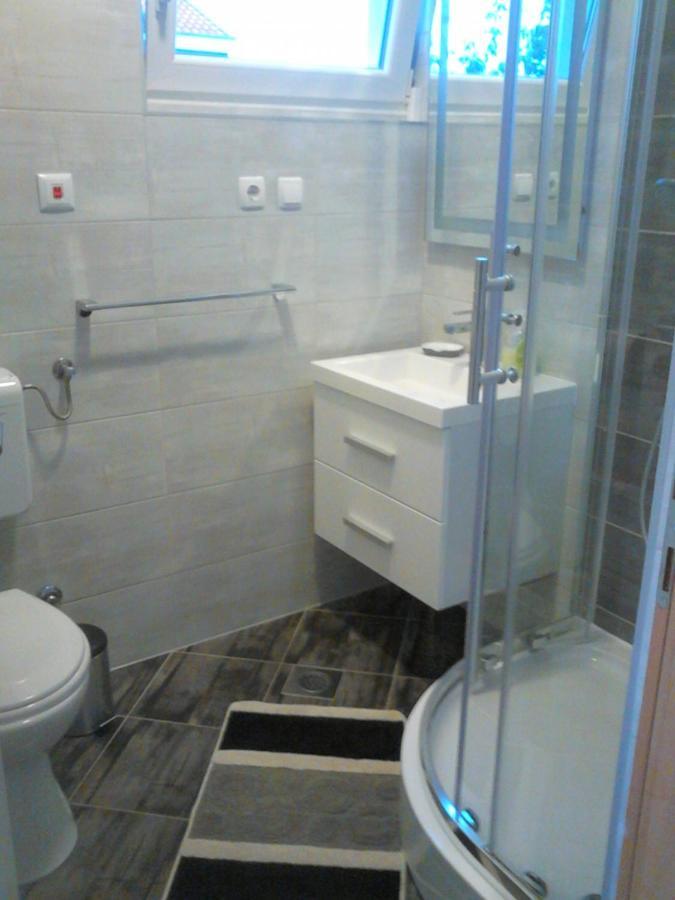 Apartmani Sruk ซูโกชัน ภายนอก รูปภาพ