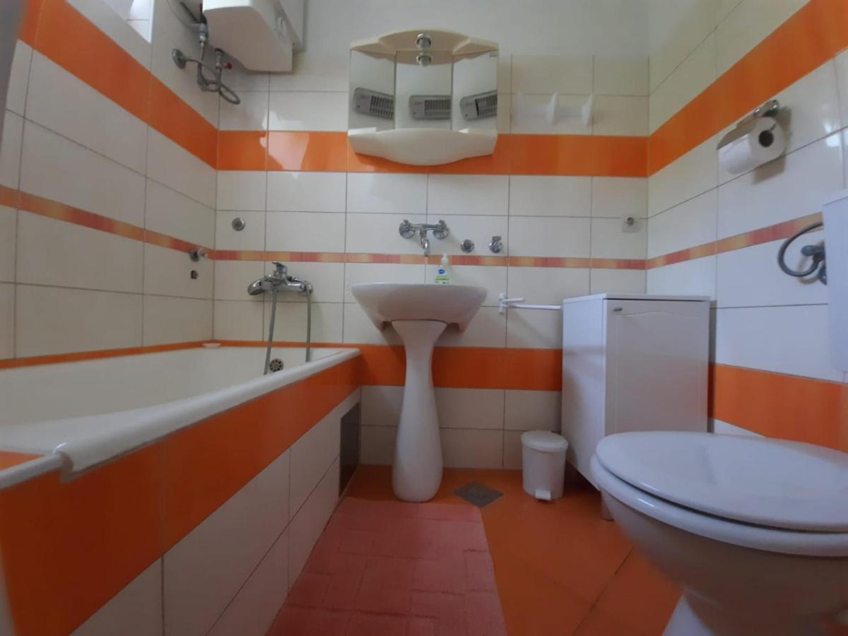 Apartmani Sruk ซูโกชัน ภายนอก รูปภาพ